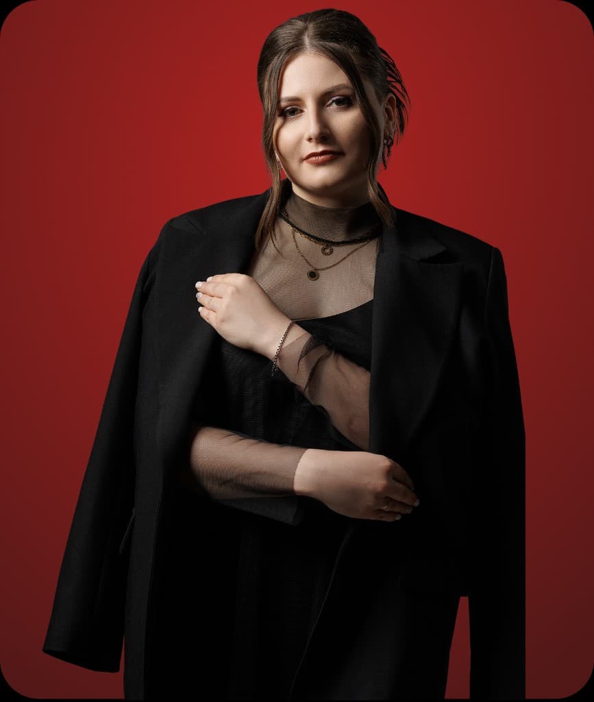 Юлия Захарова